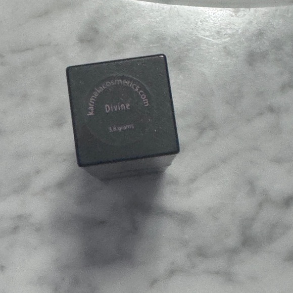 KARMELA COSMETICS
Silk Matte Lipstick - Picture 4 of 5